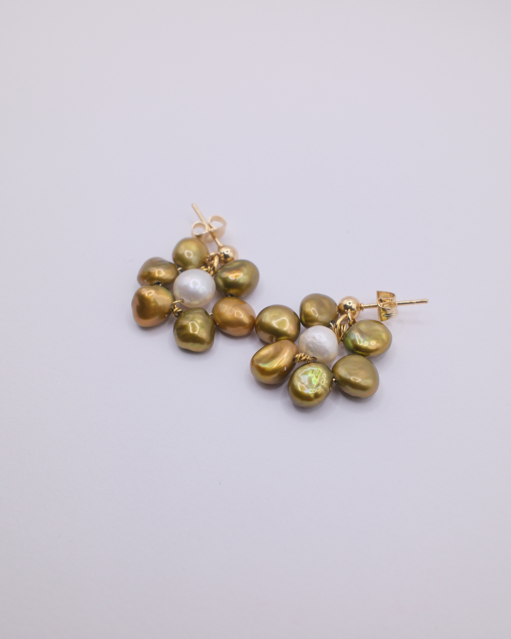 Ellie Pearl Flower Earrings