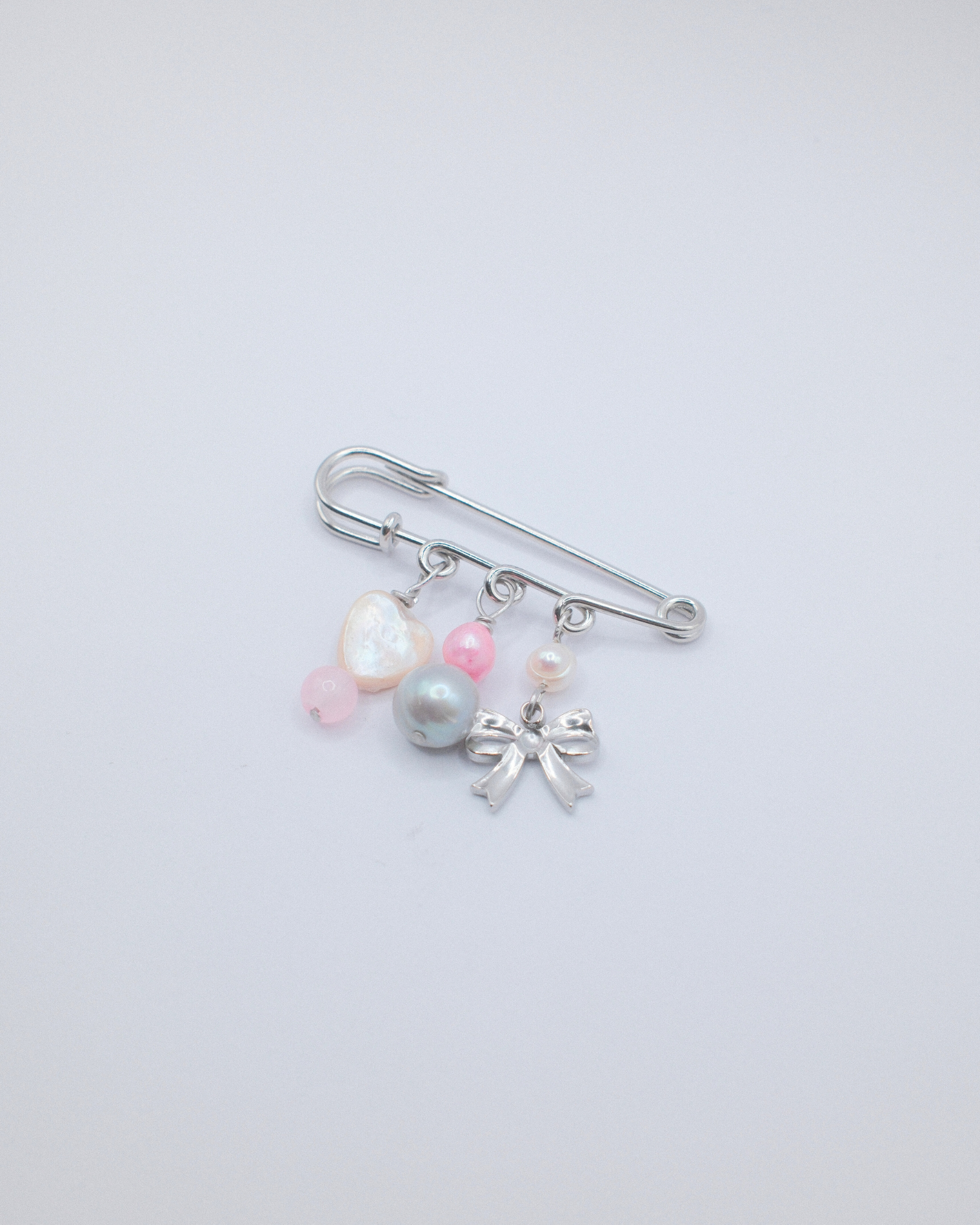 Puffaura Pin Brooch - Bow