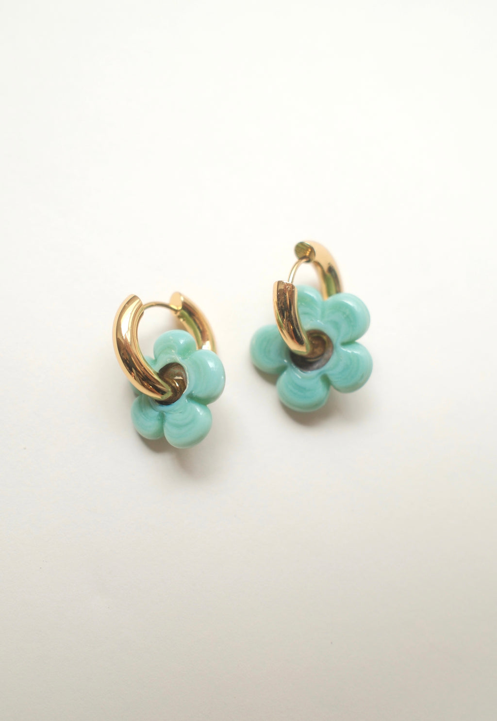 Isla Flower Earrings