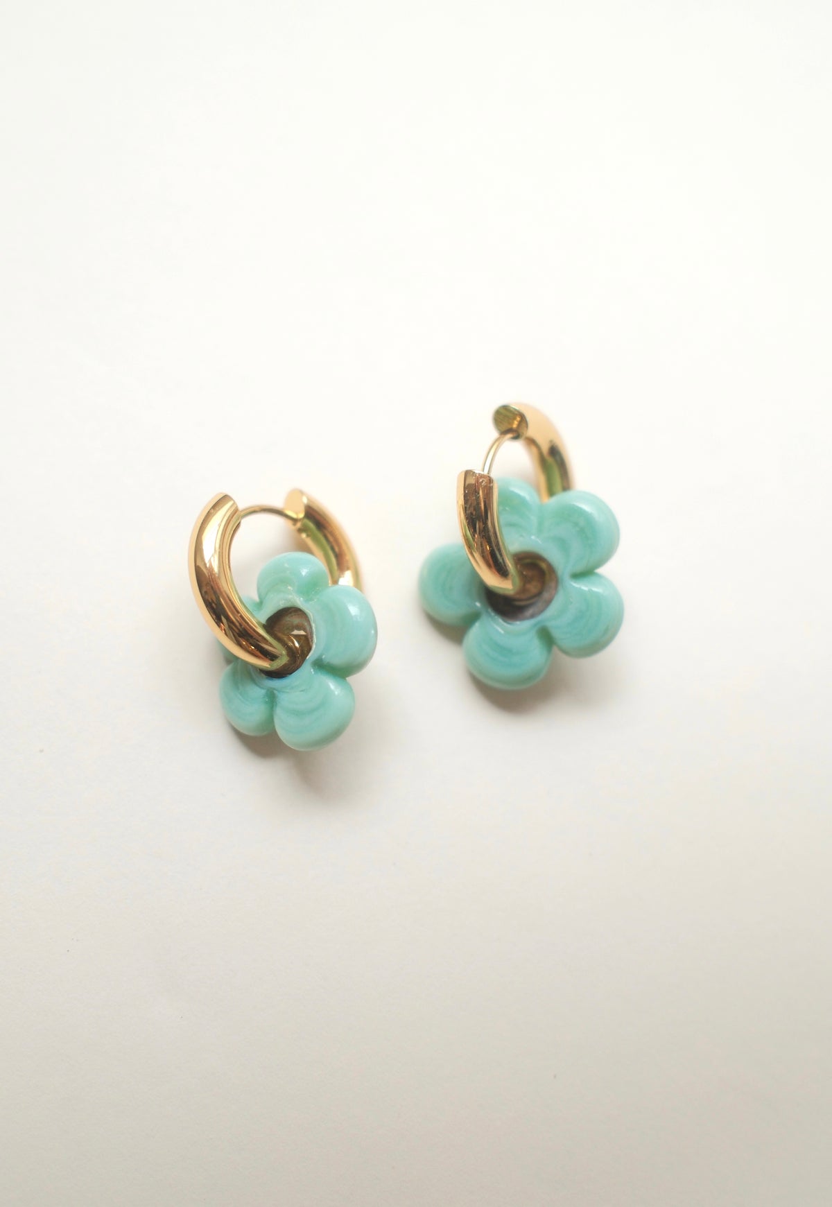 Isla Flower Earrings