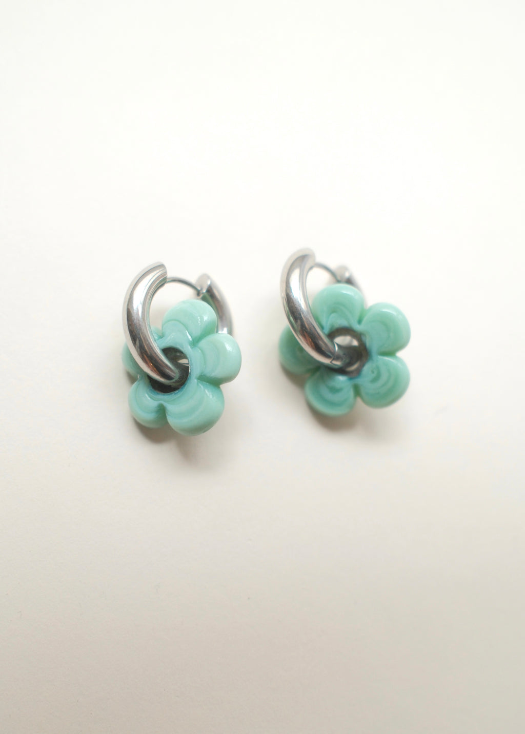 Isla Flower Earrings