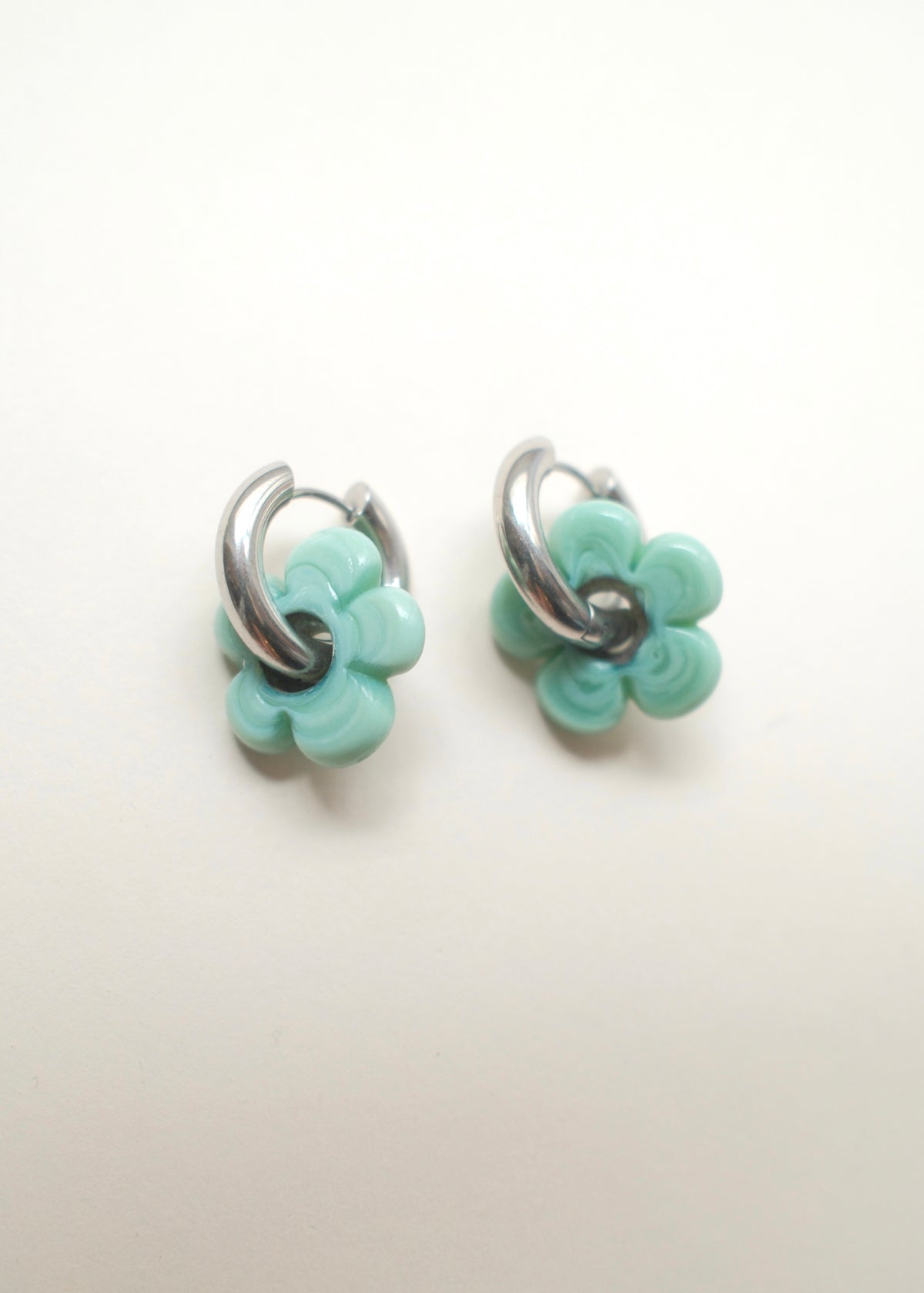 Isla Flower Earrings