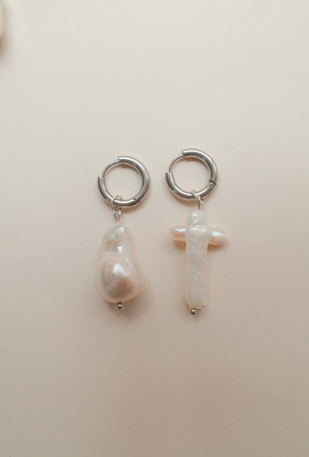 Nought & Cross Pearl Earrings